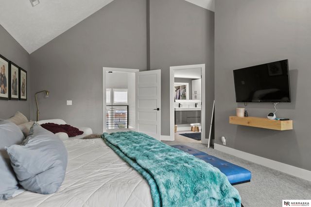 9131 Merryvale Drive, Lincoln, NE 68526