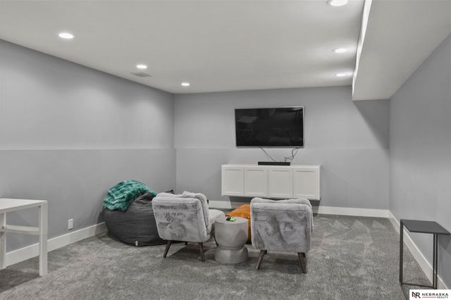 9131 Merryvale Drive, Lincoln, NE 68526