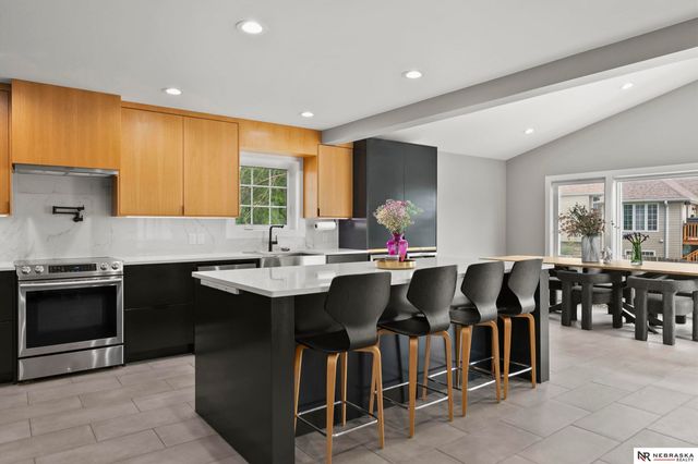 9131 Merryvale Drive, Lincoln, NE 68526