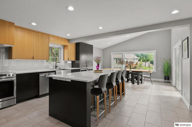 9131 Merryvale Drive, Lincoln, NE 68526