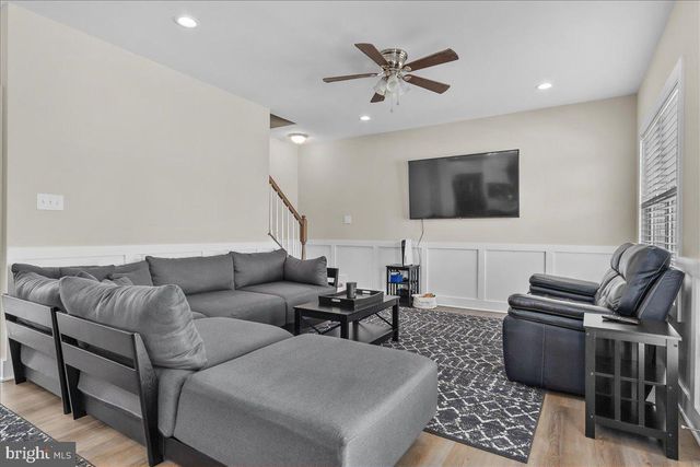 31 HILYARD CIR S, Hedgesville, WV 25427