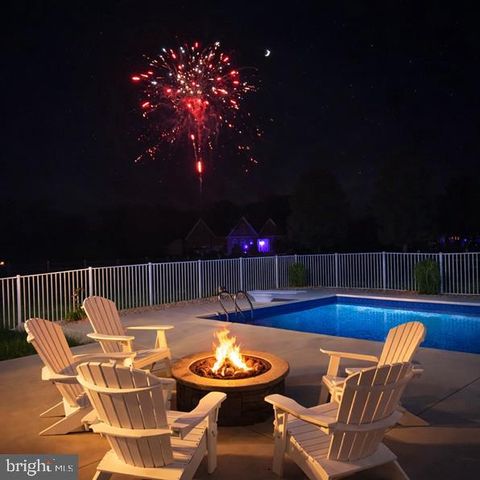 31 HILYARD CIR S, Hedgesville, WV 25427