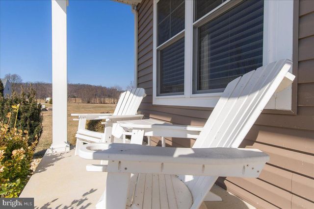 31 HILYARD CIR S, Hedgesville, WV 25427