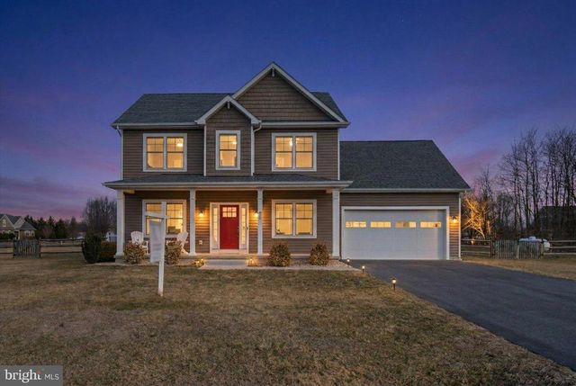 31 HILYARD CIR S, Hedgesville, WV 25427