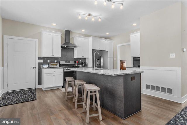 31 HILYARD CIR S, Hedgesville, WV 25427