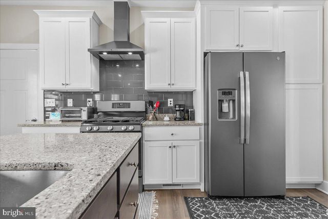 31 HILYARD CIR S, Hedgesville, WV 25427