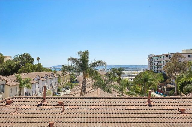 3156 Harbor Ridge Ln, San Diego, CA 92103