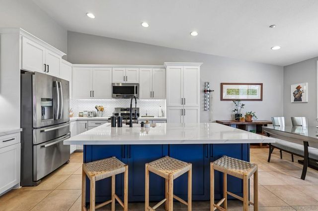 3156 Harbor Ridge Ln, San Diego, CA 92103