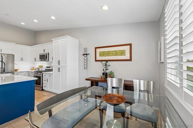 3156 Harbor Ridge Ln, San Diego, CA 92103