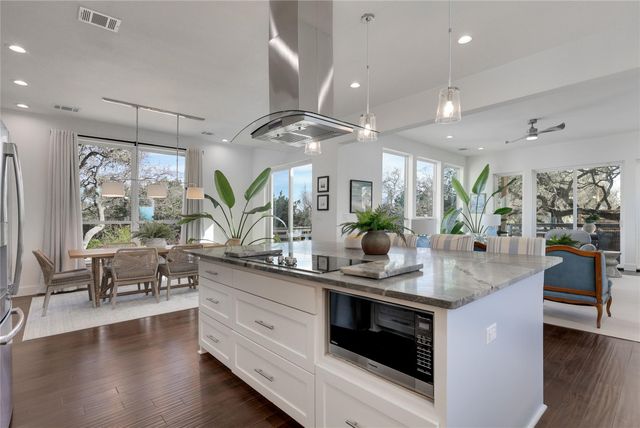 20503 Bonanza ST, Lago Vista, TX 78645