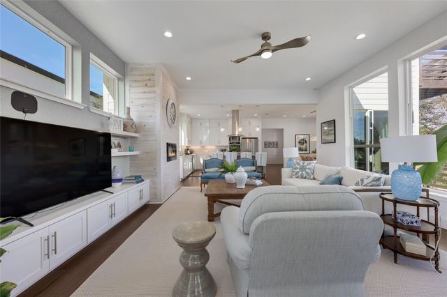 20503 Bonanza ST, Lago Vista, TX 78645