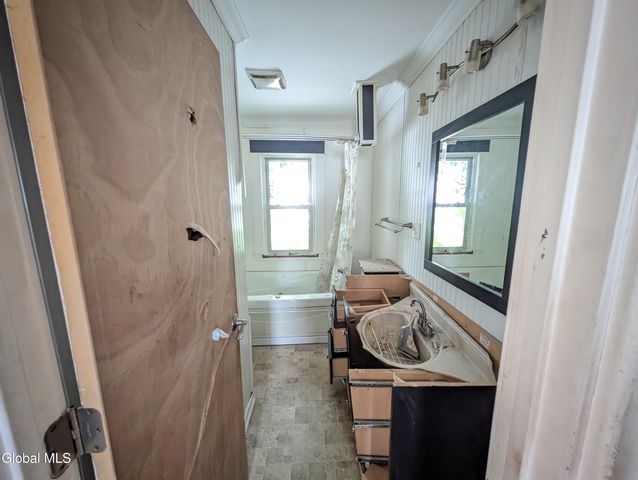 450 Eleanor Street, Schenectady, NY 12306