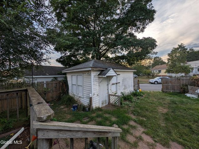 450 Eleanor Street, Schenectady, NY 12306