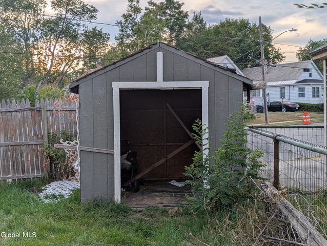 450 Eleanor Street, Schenectady, NY 12306