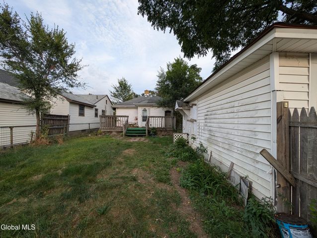 450 Eleanor Street, Schenectady, NY 12306