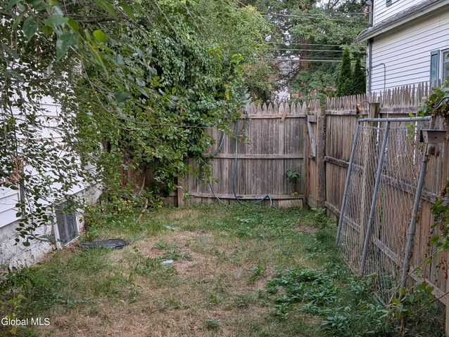 450 Eleanor Street, Schenectady, NY 12306