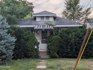 450 Eleanor Street, Schenectady, NY 12306