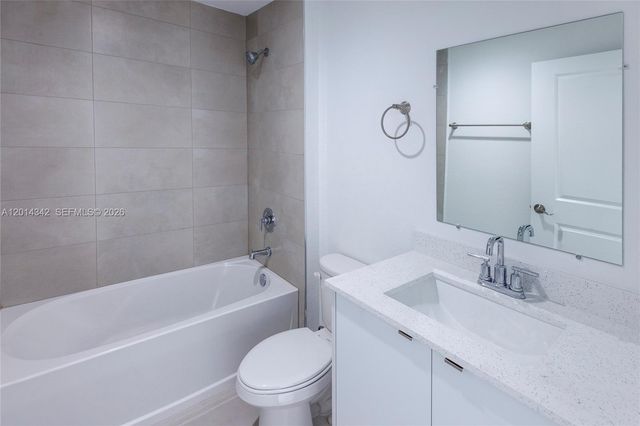 9155 NW 32 Avenue, Miami, FL 33147