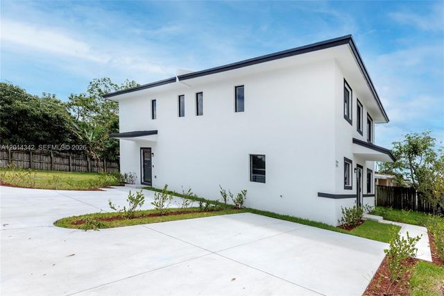 9155 NW 32 Avenue, Miami, FL 33147