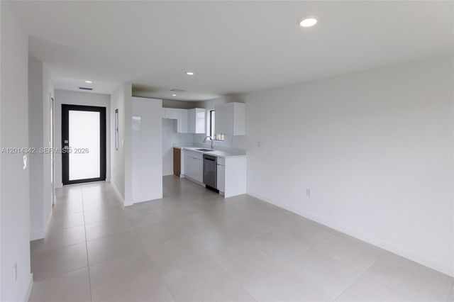 9155 NW 32 Avenue, Miami, FL 33147