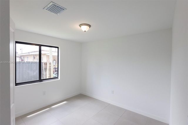 9155 NW 32 Avenue, Miami, FL 33147