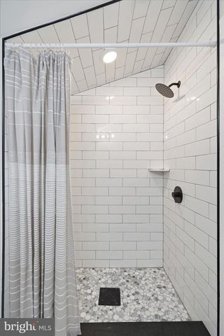 1 GLENWOOD AVE, Baltimore, MD 21228