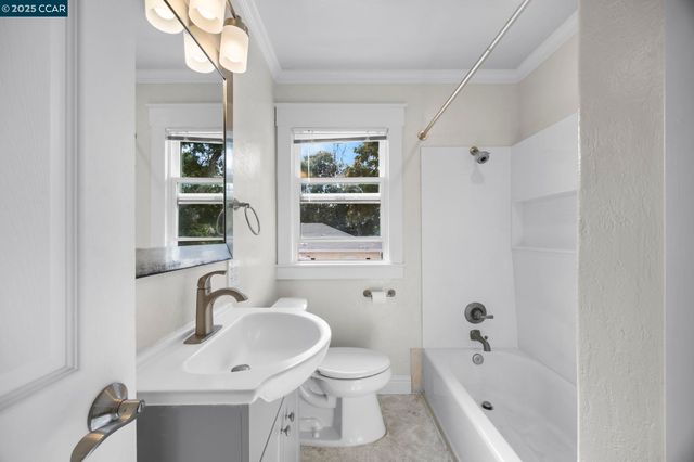 2910 Almond St, Martinez, CA 94553