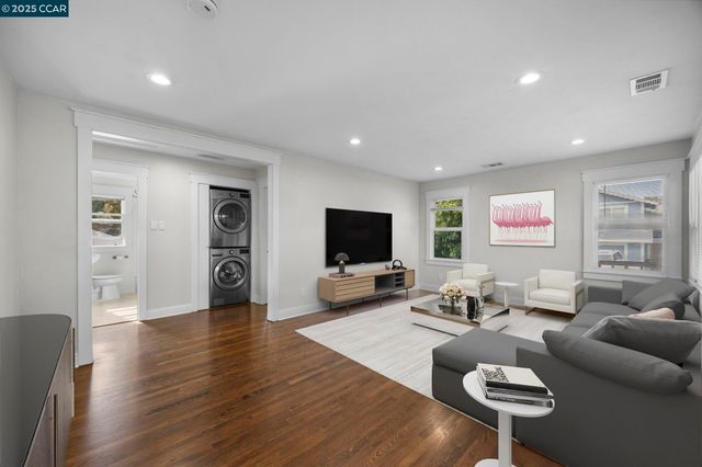 2910 Almond St, Martinez, CA 94553