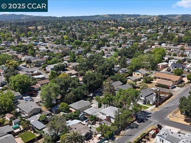 2910 Almond St, Martinez, CA 94553