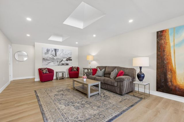 782 Weirs Boulevard, Laconia, NH 03246