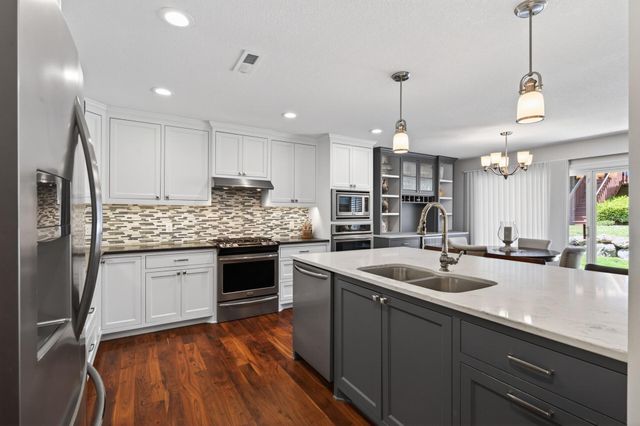 10803 57th Avenue N, Plymouth, MN 55442