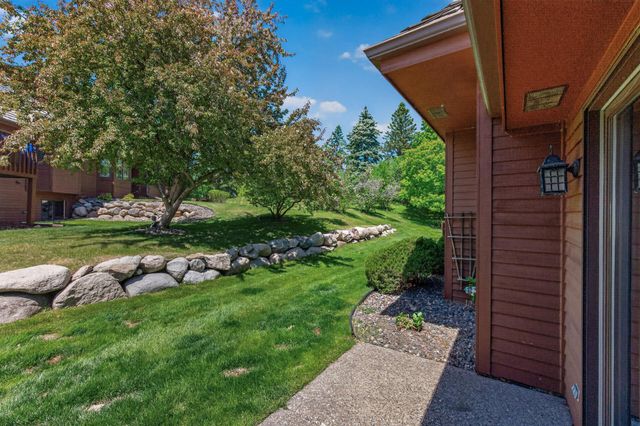 10803 57th Avenue N, Plymouth, MN 55442