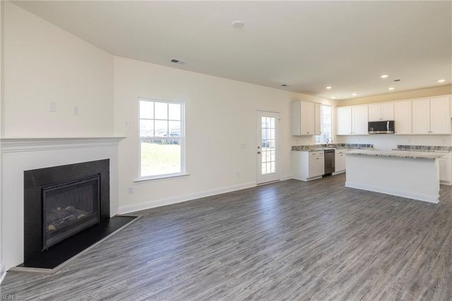 102 Getty RD, Suffolk, VA 23434