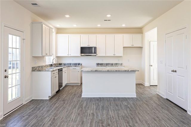 102 Getty RD, Suffolk, VA 23434