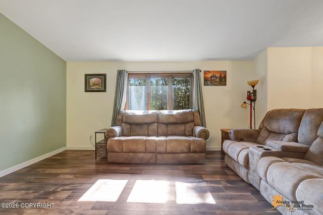 7585 E Rawhide Lane, Palmer, AK 99645