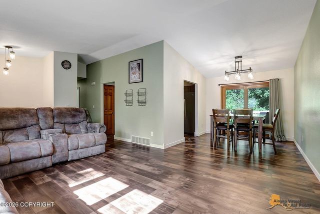7585 E Rawhide Lane, Palmer, AK 99645