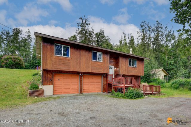7585 E Rawhide Lane, Palmer, AK 99645