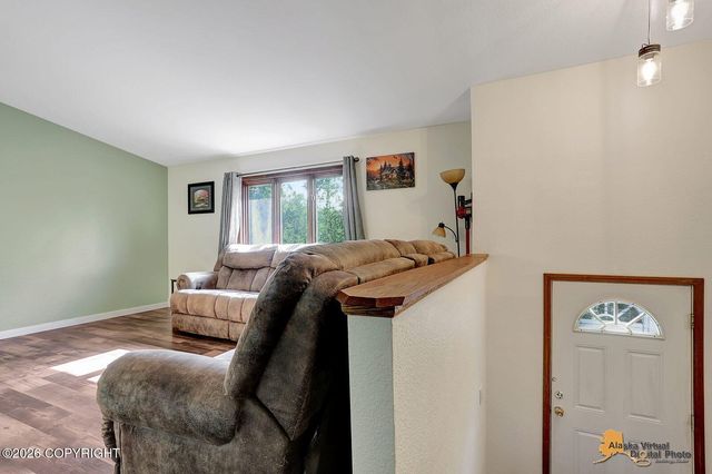 7585 E Rawhide Lane, Palmer, AK 99645