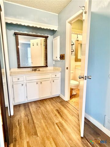 213 Timber Drive, Victoria, TX 77904