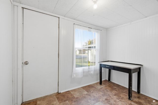 212 Ash Street, Wamego, KS 66547