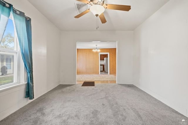 212 Ash Street, Wamego, KS 66547