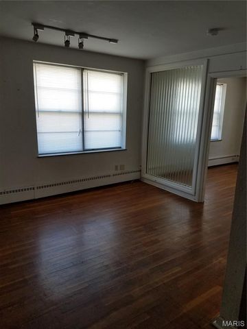 3508 Watson Road, St Louis, MO 63139