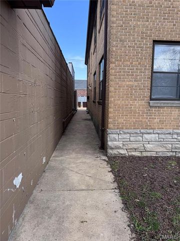 3508 Watson Road, St Louis, MO 63139