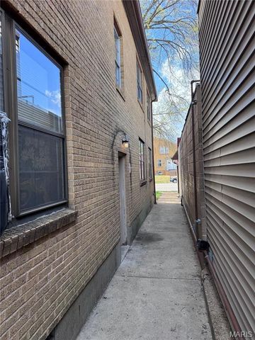 3508 Watson Road, St Louis, MO 63139