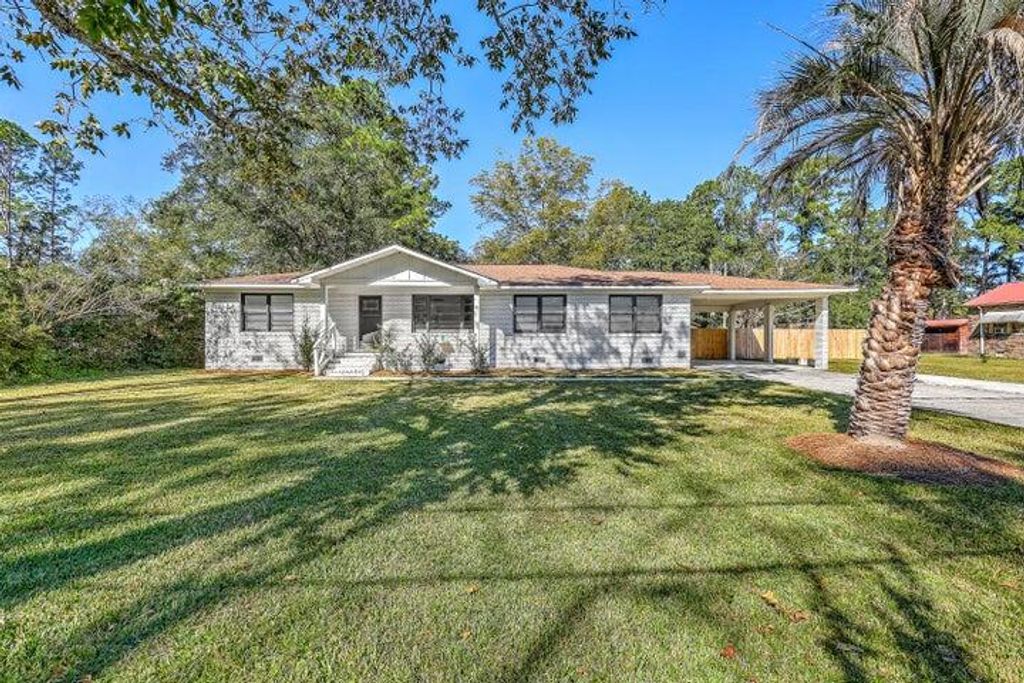 702 N Palmetto Street, Summerville, SC 29483
