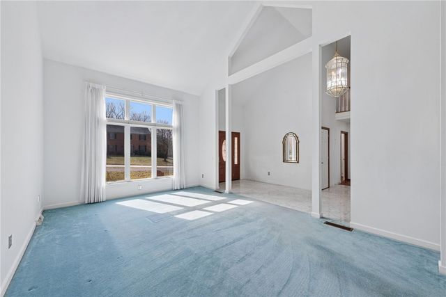 64 Fox Pointe Place, O'hara, PA 15238