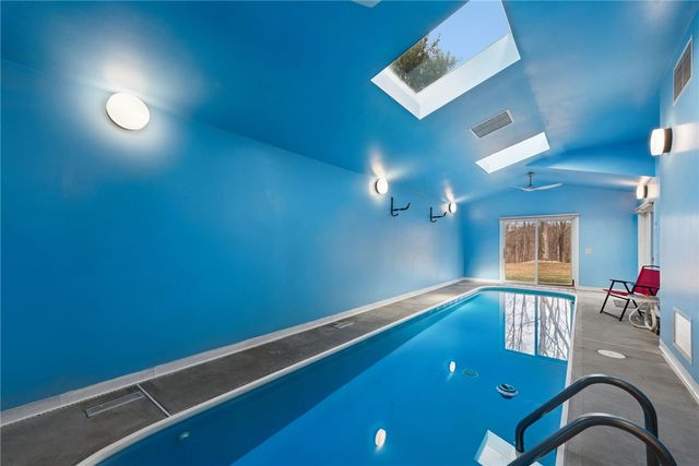 64 Fox Pointe Place, O'hara, PA 15238