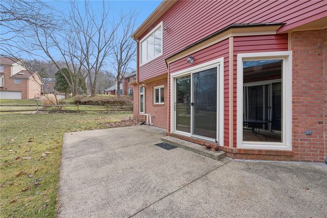 64 Fox Pointe Place, O'hara, PA 15238