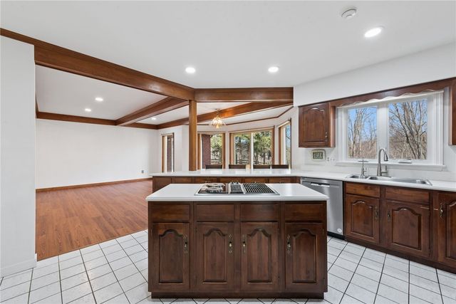 64 Fox Pointe Place, O'hara, PA 15238