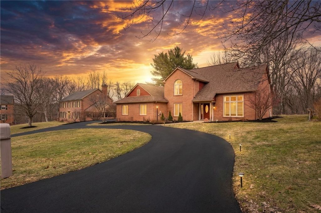 64 Fox Pointe Place, O'hara, PA 15238